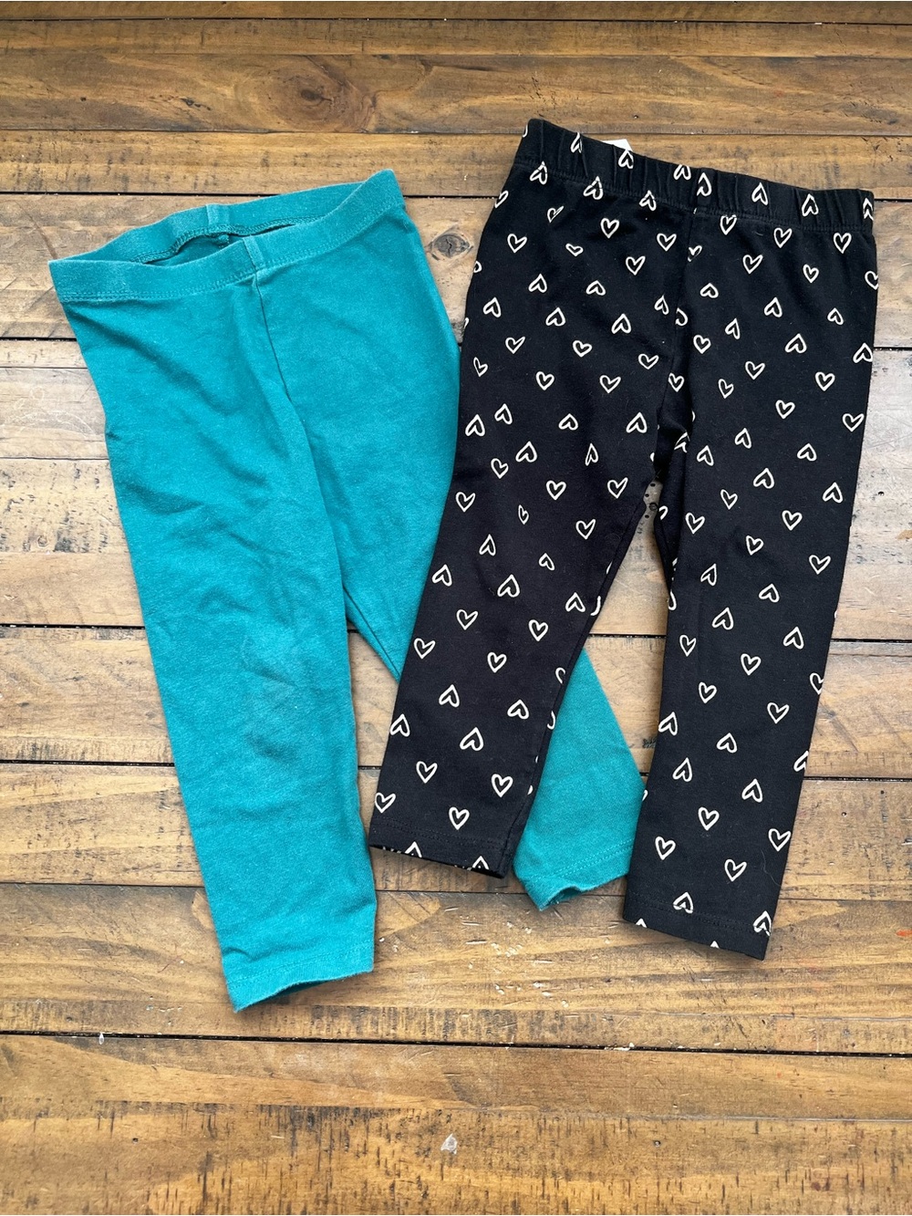 Cat & Jack Teal Legging + Black Heart Print Legging Set